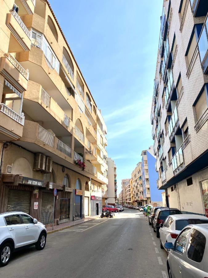 Locos Beach Holiday Apartments Torrevieja Ngoại thất bức ảnh
